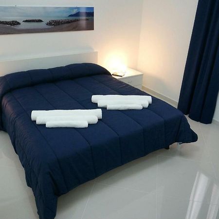 Al Porticciolo Bed & Breakfast Salerno Luaran gambar