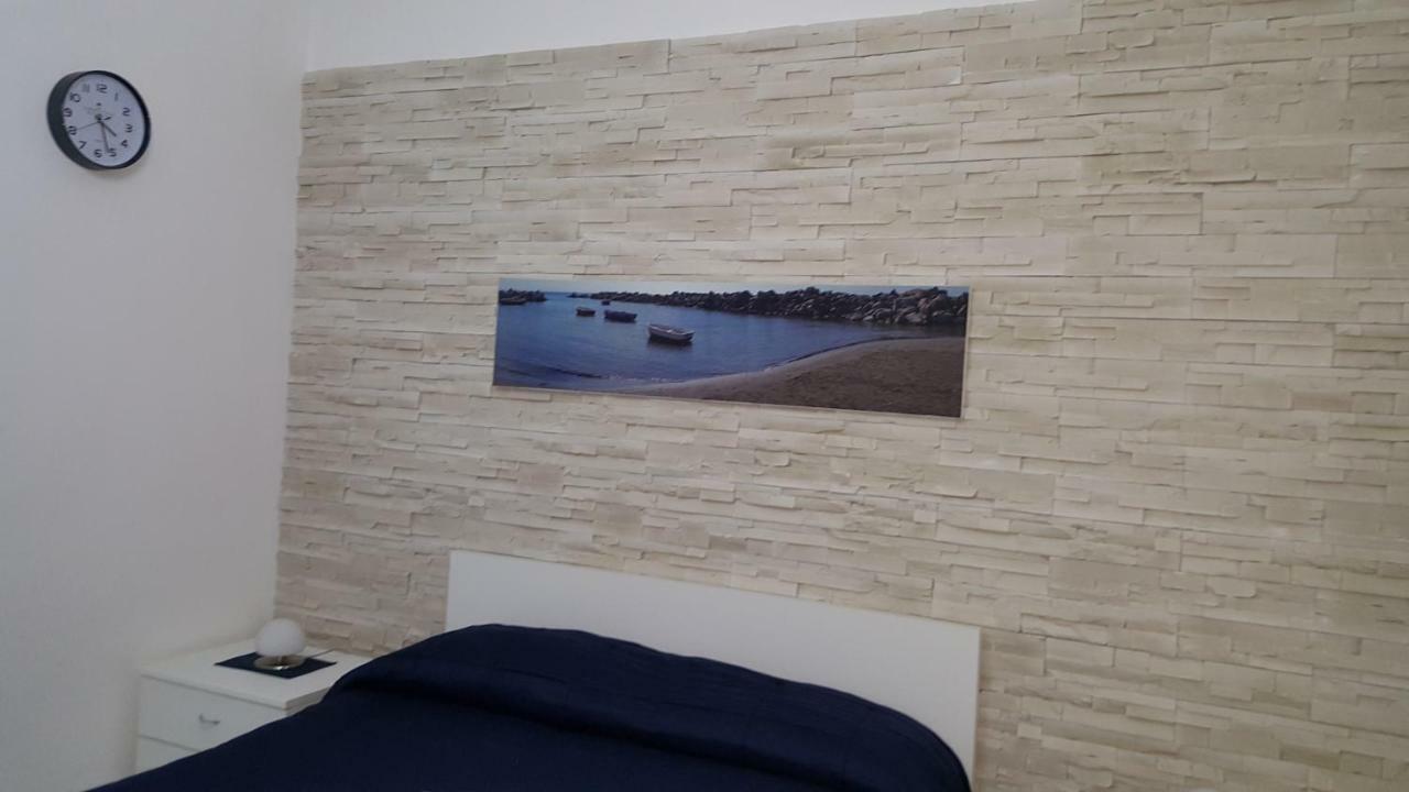 Al Porticciolo Bed & Breakfast Salerno Luaran gambar