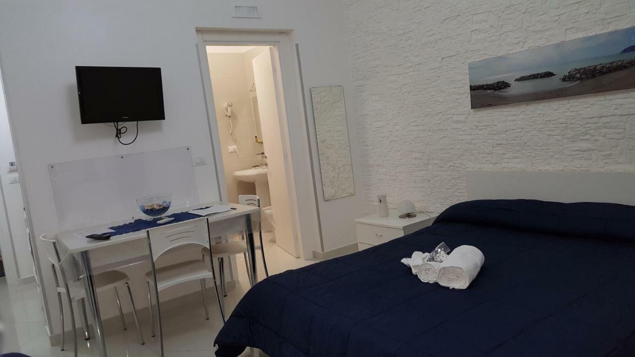 Al Porticciolo Bed & Breakfast Salerno Luaran gambar