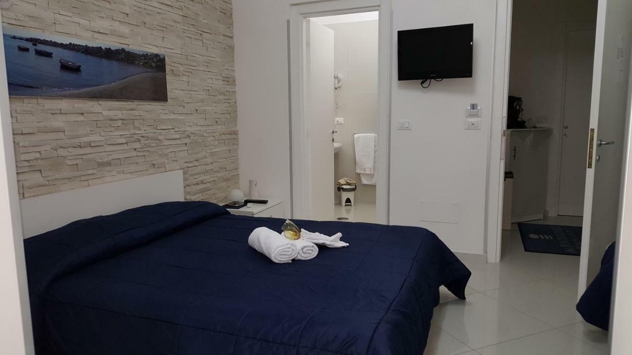 Al Porticciolo Bed & Breakfast Salerno Luaran gambar