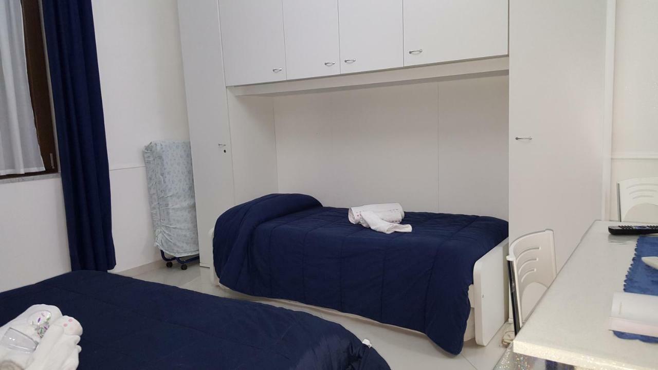 Al Porticciolo Bed & Breakfast Salerno Luaran gambar