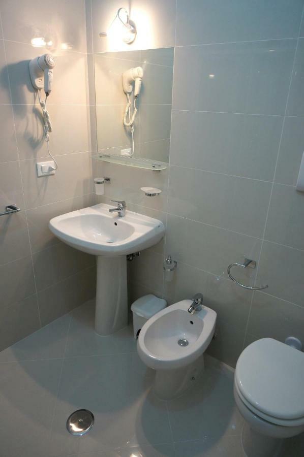 Al Porticciolo Bed & Breakfast Salerno Luaran gambar