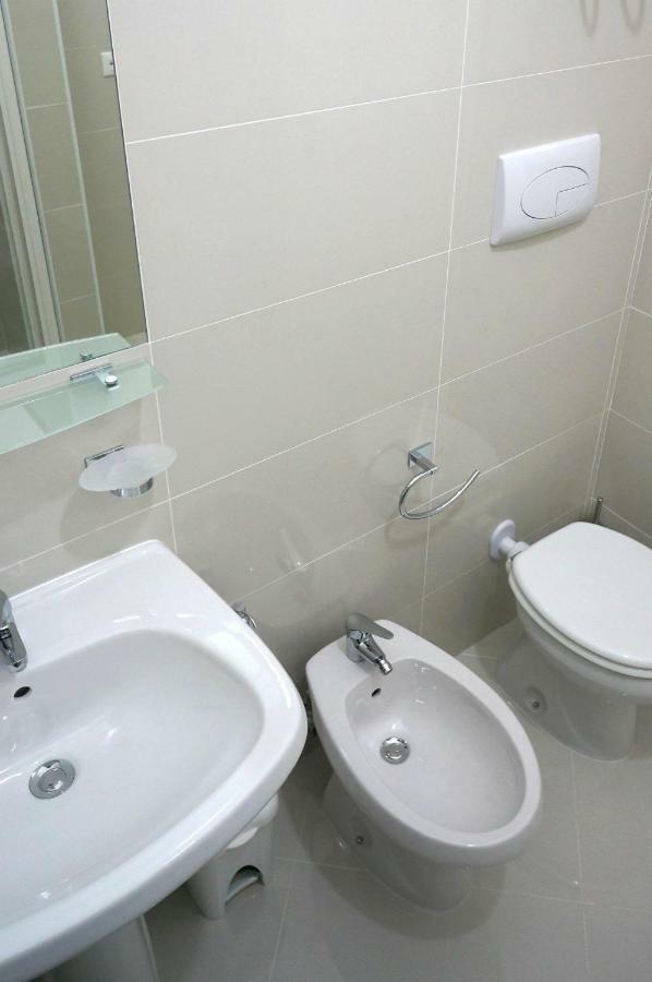 Al Porticciolo Bed & Breakfast Salerno Luaran gambar