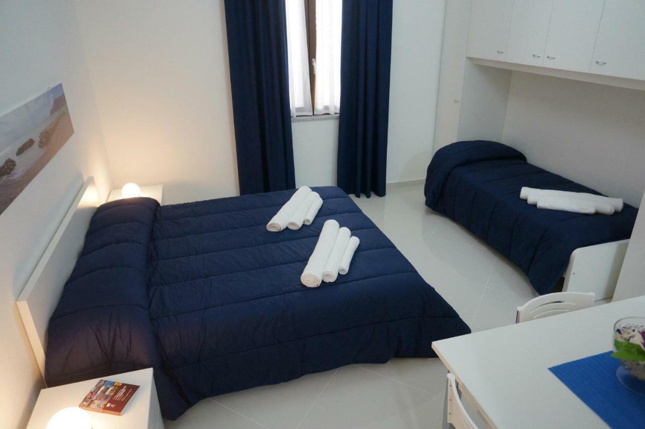 Al Porticciolo Bed & Breakfast Salerno Luaran gambar
