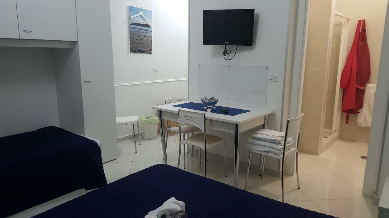 Al Porticciolo Bed & Breakfast Salerno Luaran gambar