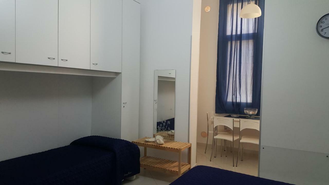 Al Porticciolo Bed & Breakfast Salerno Luaran gambar