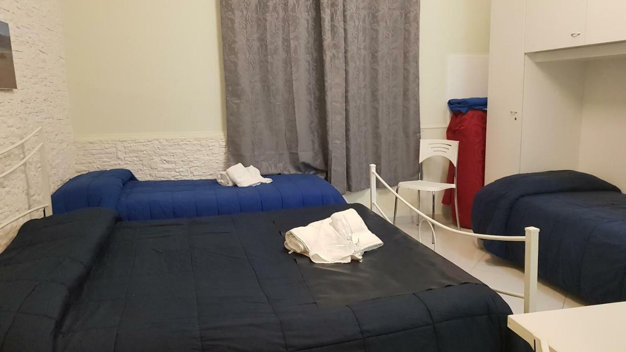 Al Porticciolo Bed & Breakfast Salerno Luaran gambar