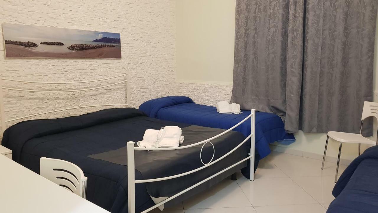 Al Porticciolo Bed & Breakfast Salerno Luaran gambar