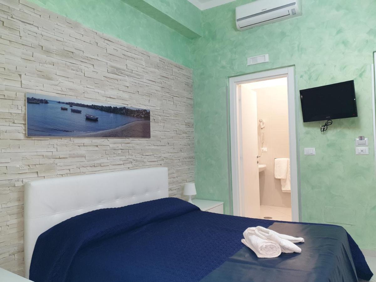 Al Porticciolo Bed & Breakfast Salerno Luaran gambar