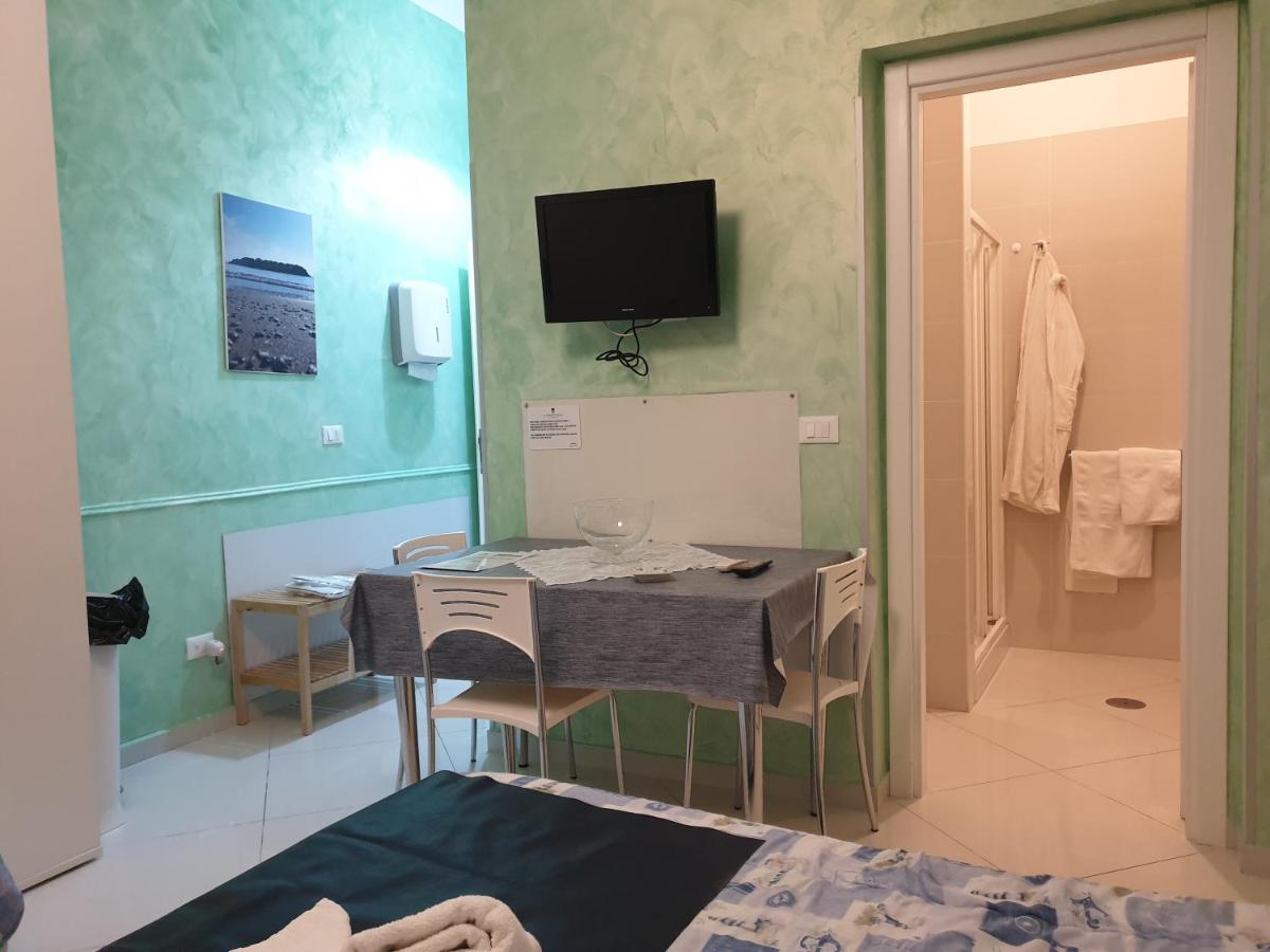 Al Porticciolo Bed & Breakfast Salerno Luaran gambar