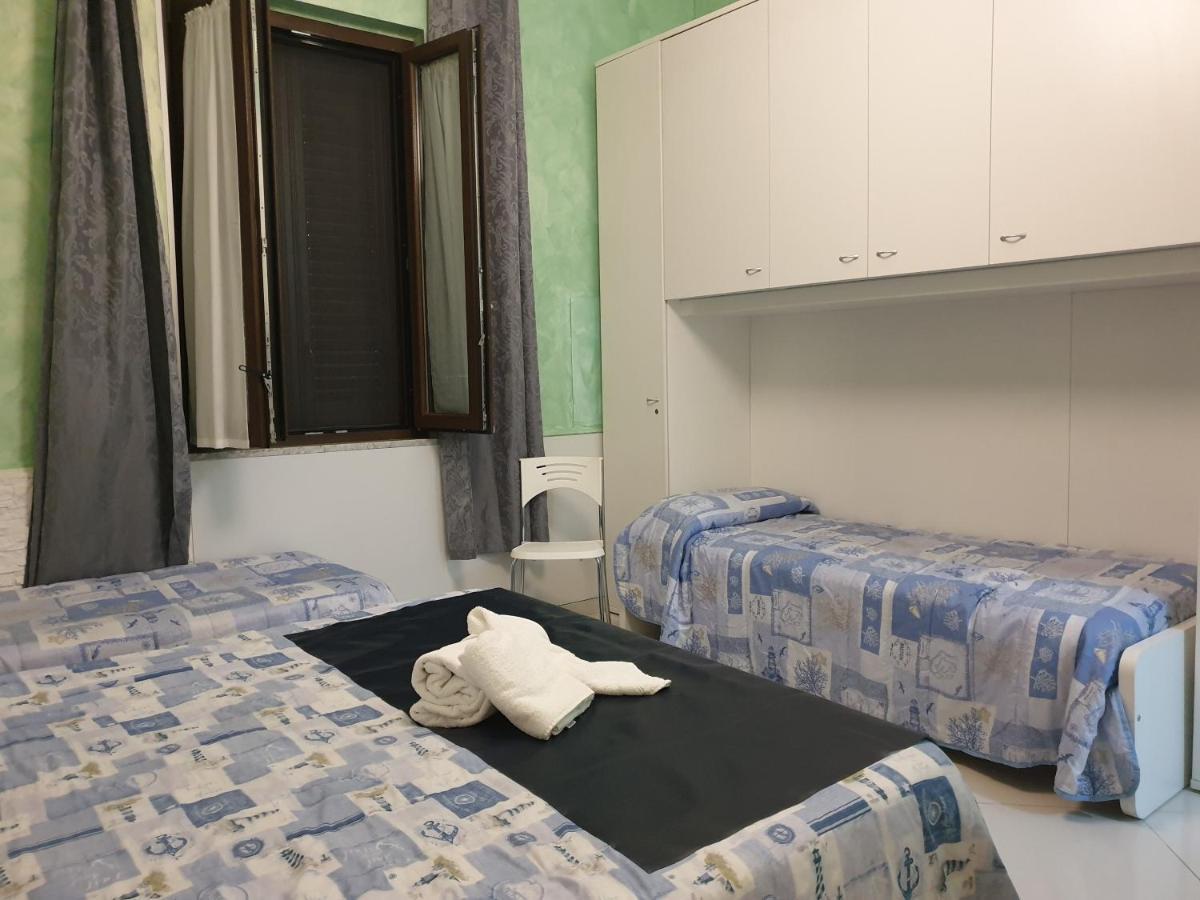 Al Porticciolo Bed & Breakfast Salerno Luaran gambar