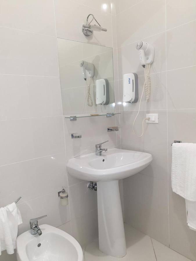 Al Porticciolo Bed & Breakfast Salerno Luaran gambar